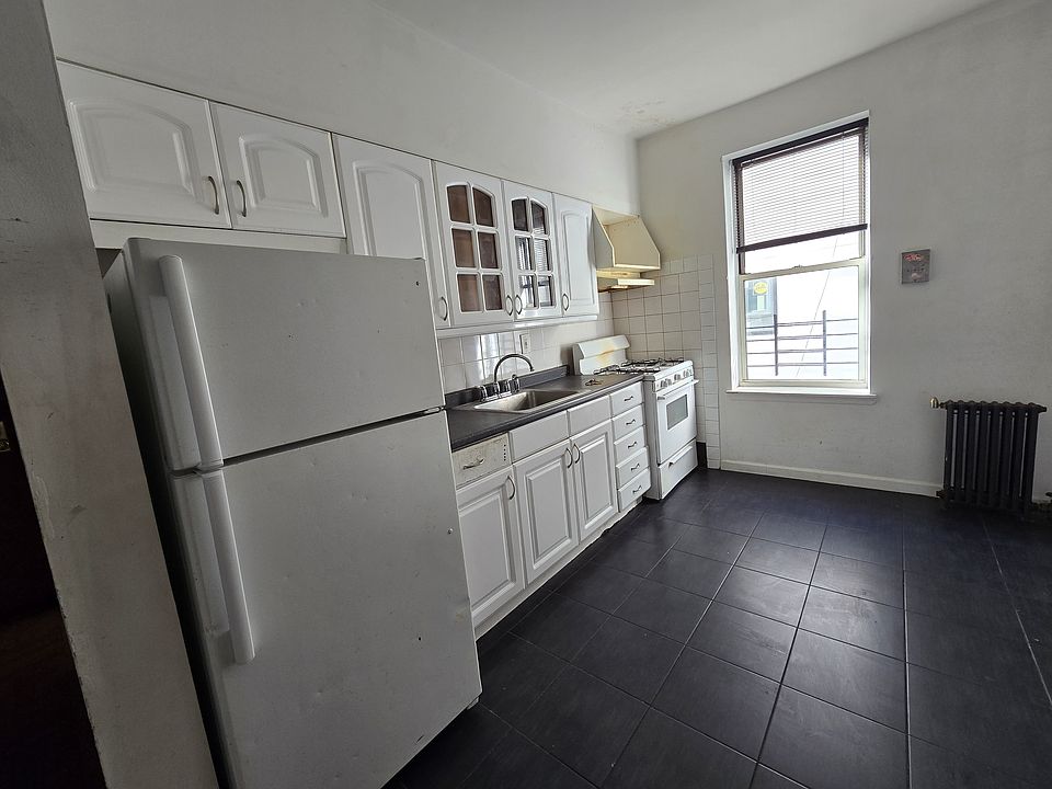 1st image of 1726 84th St #6