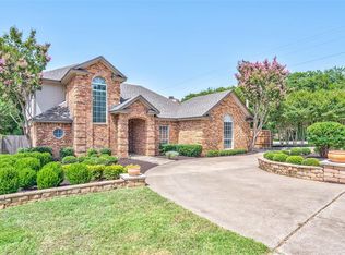 2425 Whitney Ln, Grapevine, TX 76051