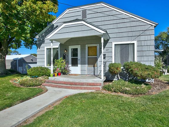 2607 and 2607.5 Powerhouse Road