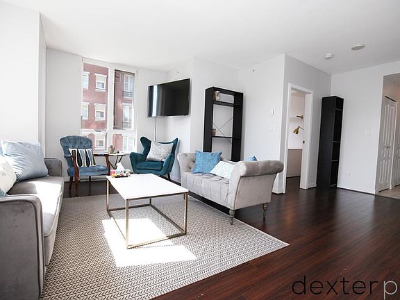 3rd image of 4028 Knight St #403