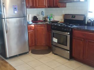 11557 198th St #2ND, Jamaica, NY 11412