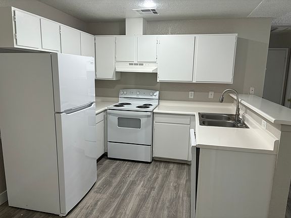 3rd image of 4210 E Tonopah Ave APT 206