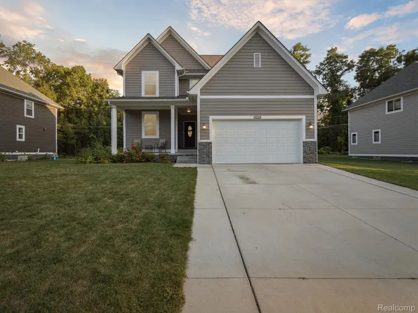 2349 Fairbury, Wixom, MI 48393