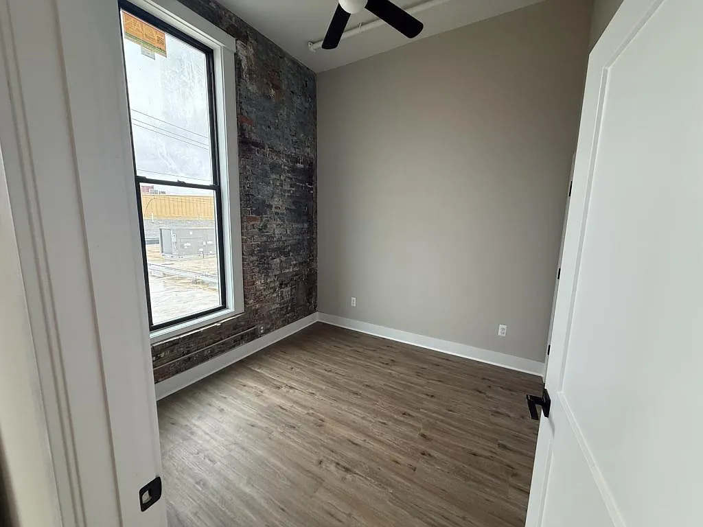 1108 N Water St — Photo 2