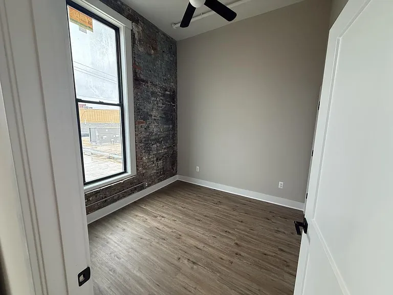 1108 N Water St — Photo 2