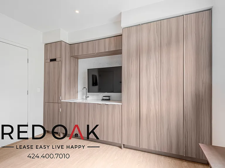 11649 Mayfield Ave — Photo 17