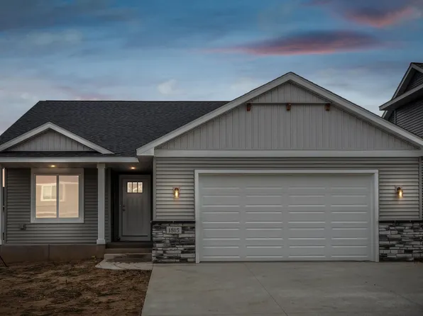 1815 Morning Glory Dr, River Falls, WI 54022