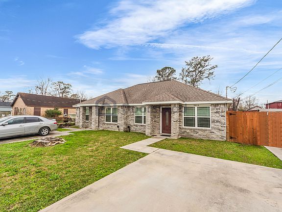 2nd image of 9023 Lanewood Dr #A