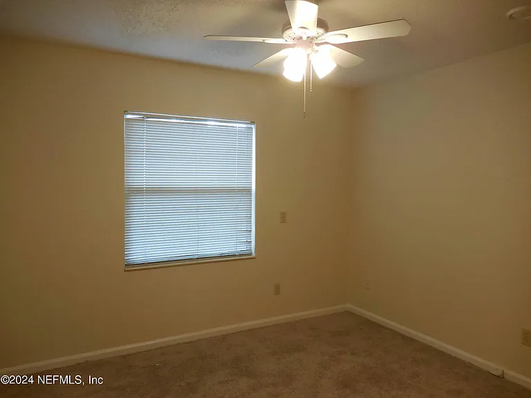 2942 Rockford Falls Dr N — Photo 12