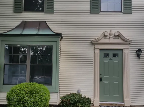 42 Oneill Ct, Lawrence Township, NJ 08648