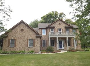 7425 Farrell Dr, Crystal Lake, IL 60014