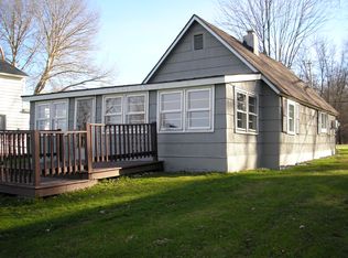469 N Shore Dr, Chittenango, NY 13037