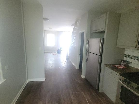 4th image of 3016 Agate St