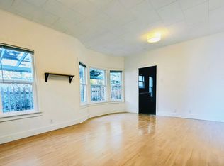 1403 N 36th St #1403, Seattle, WA 98103