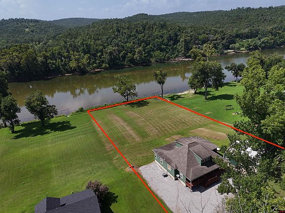 2nd image of 260 Shipps Landing Ct