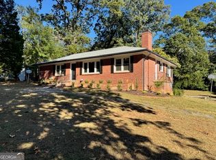 835 Lynn Cir SW, Atlanta, GA 30311