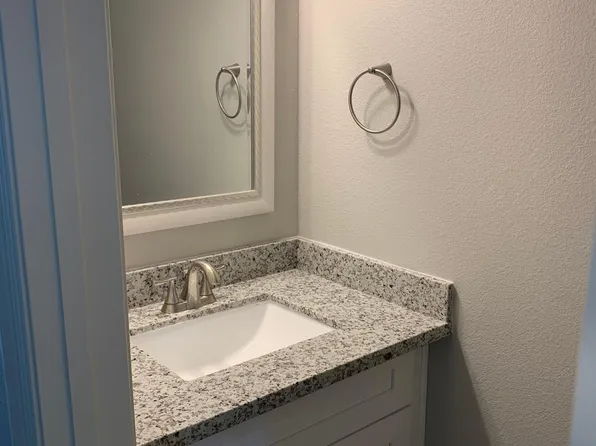 2373 Wise St #6, Bridge City, TX 77611
