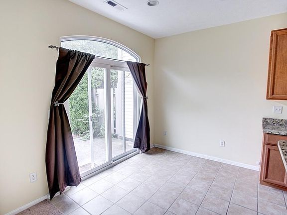 5th image of 3622 Sequoia Dr