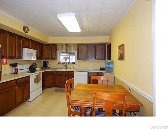 2nd image of 25 Delton St