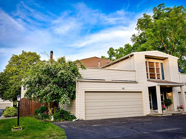 8365 Colony Dr APT 21, Grosse Ile, MI 48138