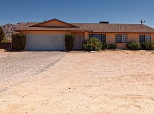 16521 Ocotilla Rd, Apple Valley, CA 92307