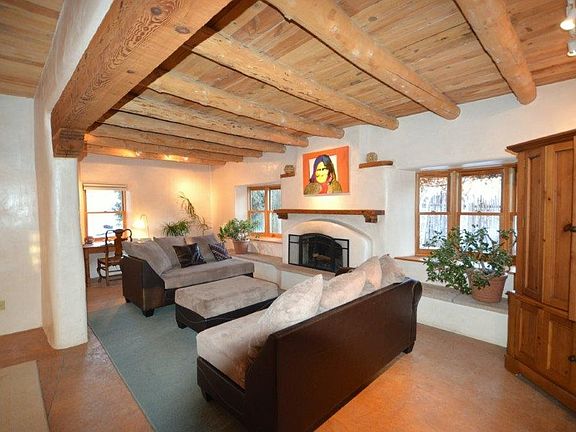 3rd image of 216 Santistevan Ln