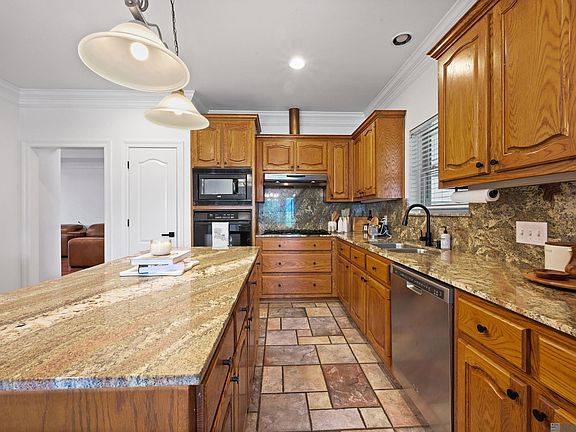 5th image of 41275 Bertville Rd