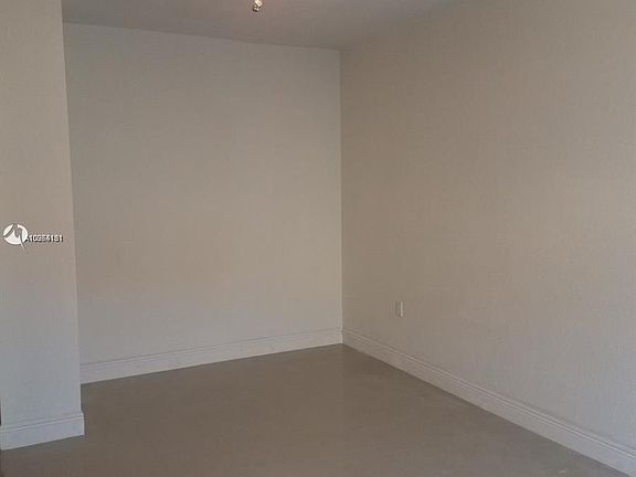 5th image of 20130 NW 59th Ct Unit 1