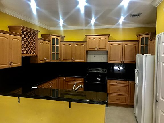 5th image of 8436 NW 108th Pl