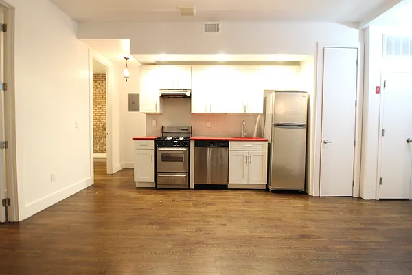 Rented by True Real Estate Group | media 10