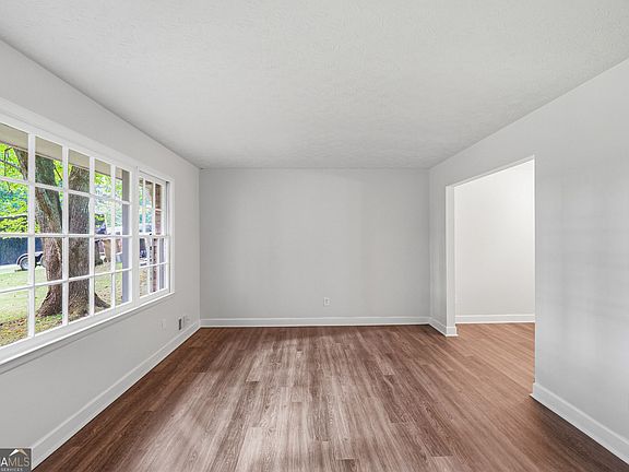 3rd image of 7052 Lodgepole Dr