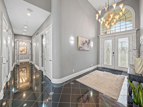 4th image of 33044 Lake Forest Ct