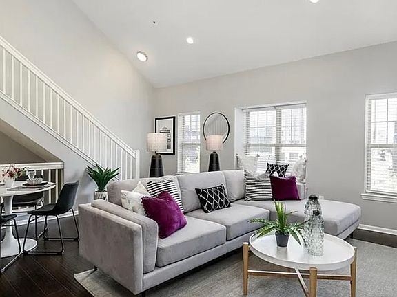 5th image of 2644 Woodward Ave #57