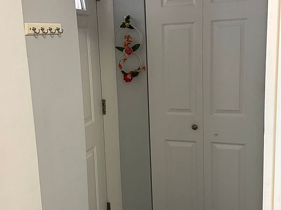4th image of 1529 N Wieland St #2F