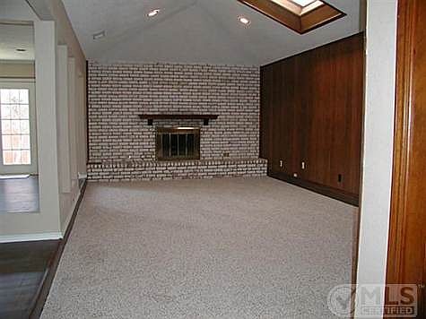 3rd image of 1726 Elizabeth Dr