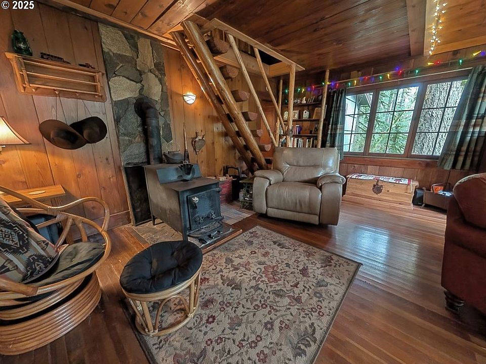 7th image of this home