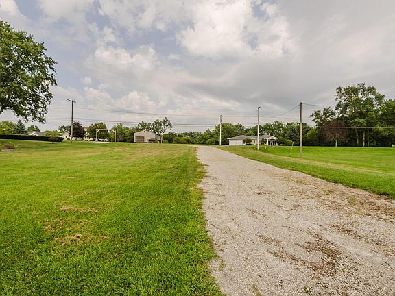 4th image of 870 Finefrock Rd