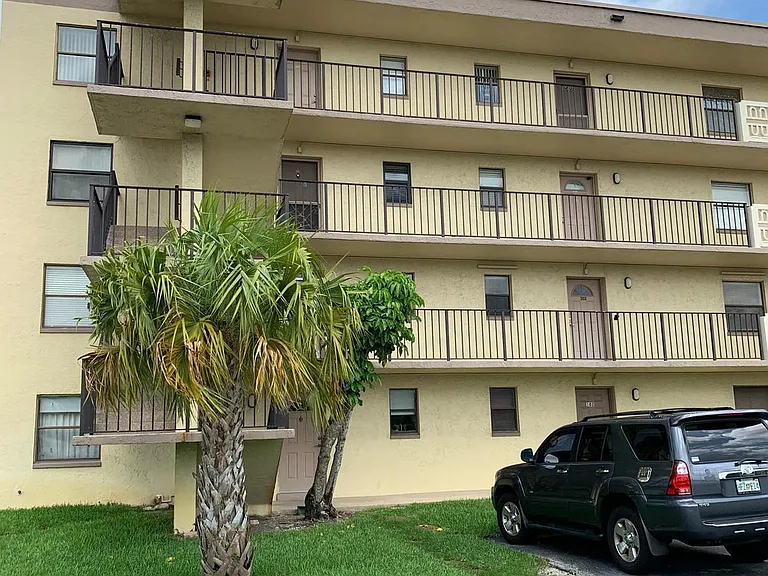9355 SW 8th St #202 — Photo 86