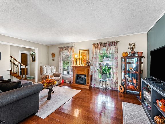5th image of 517 Dorchester Dr