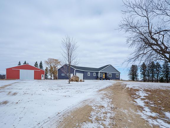 2nd image of 78946 280th St