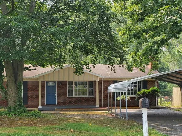 7 Woodland Ter, Fredericksburg, VA 22405