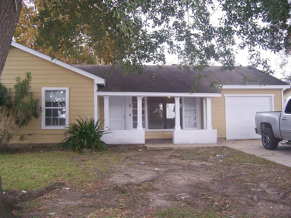 1st image of 614 Mobile Dr