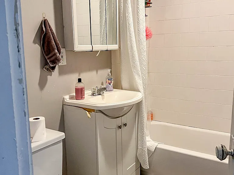 1068 Commonwealth Ave #31 — Photo 16
