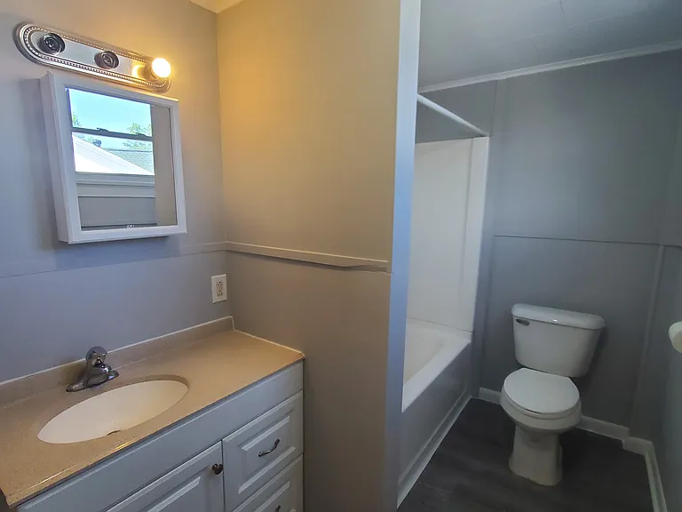 9553 Main St #2 — Photo 9