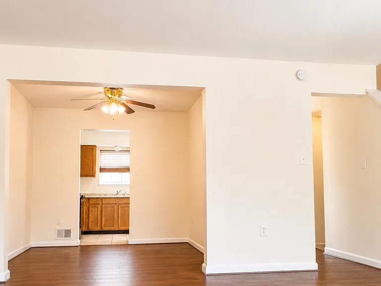 8809 Francisco Ct — Photo 11