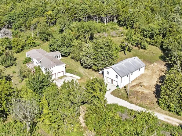 216 Virginia Rd, Greeley, KS 66033