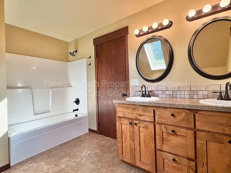 23732 N Lakeview Blvd — Photo 17