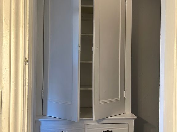 Original 1880 built in!