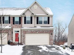 296 Maple Ridge Dr, Canonsburg, PA 15317