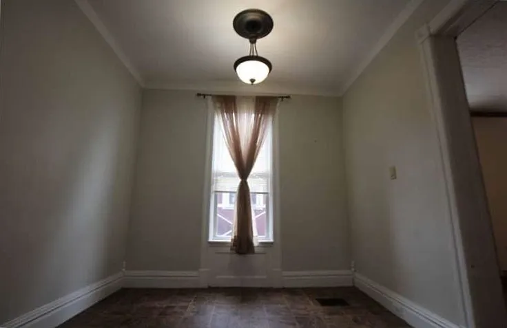 871 W Main St — Photo 5